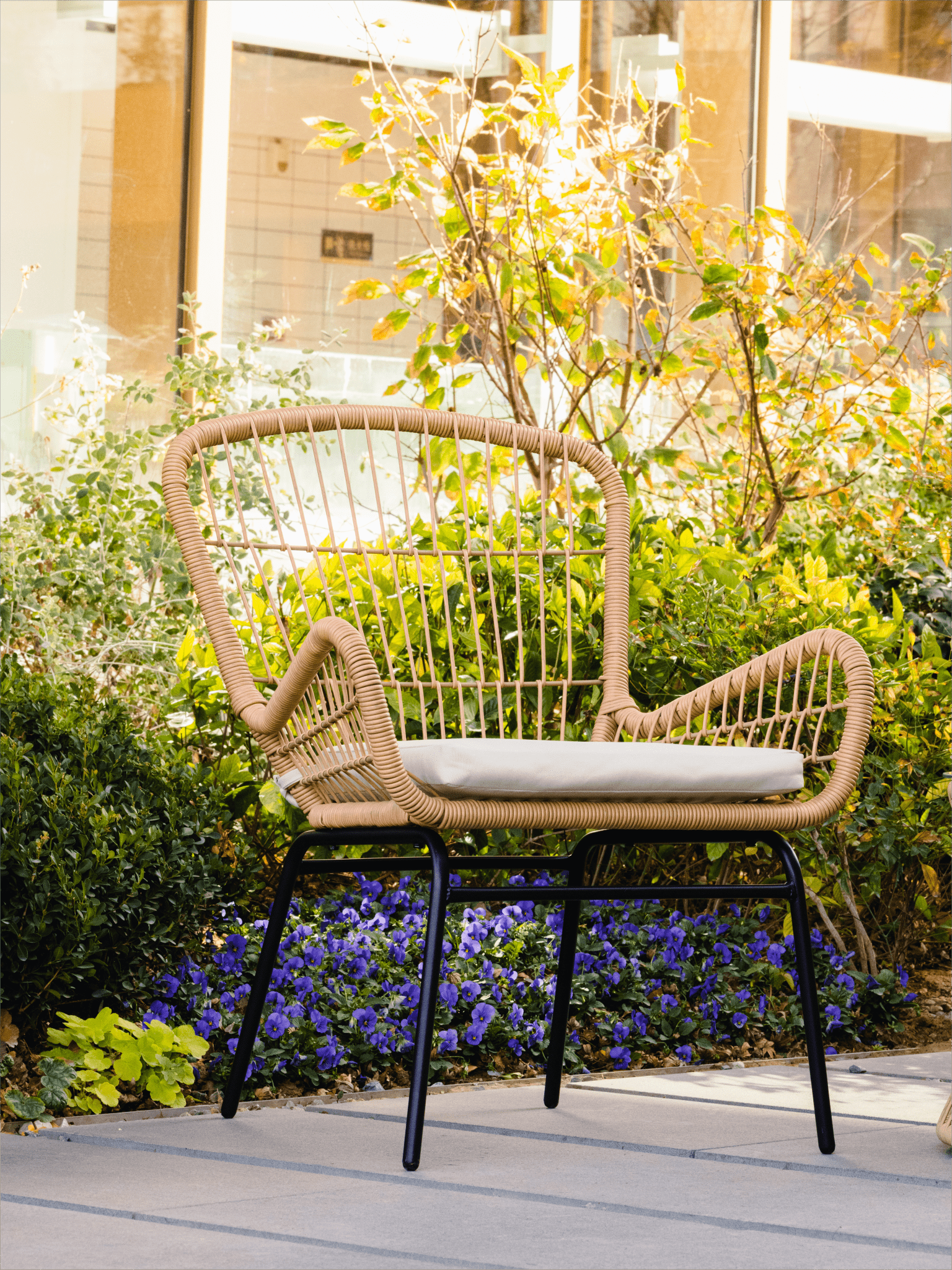 3Pcs Outdoor Rattan Chairs Set - Patio Bistro Sets with Glass Top Table for Courtyard Garden